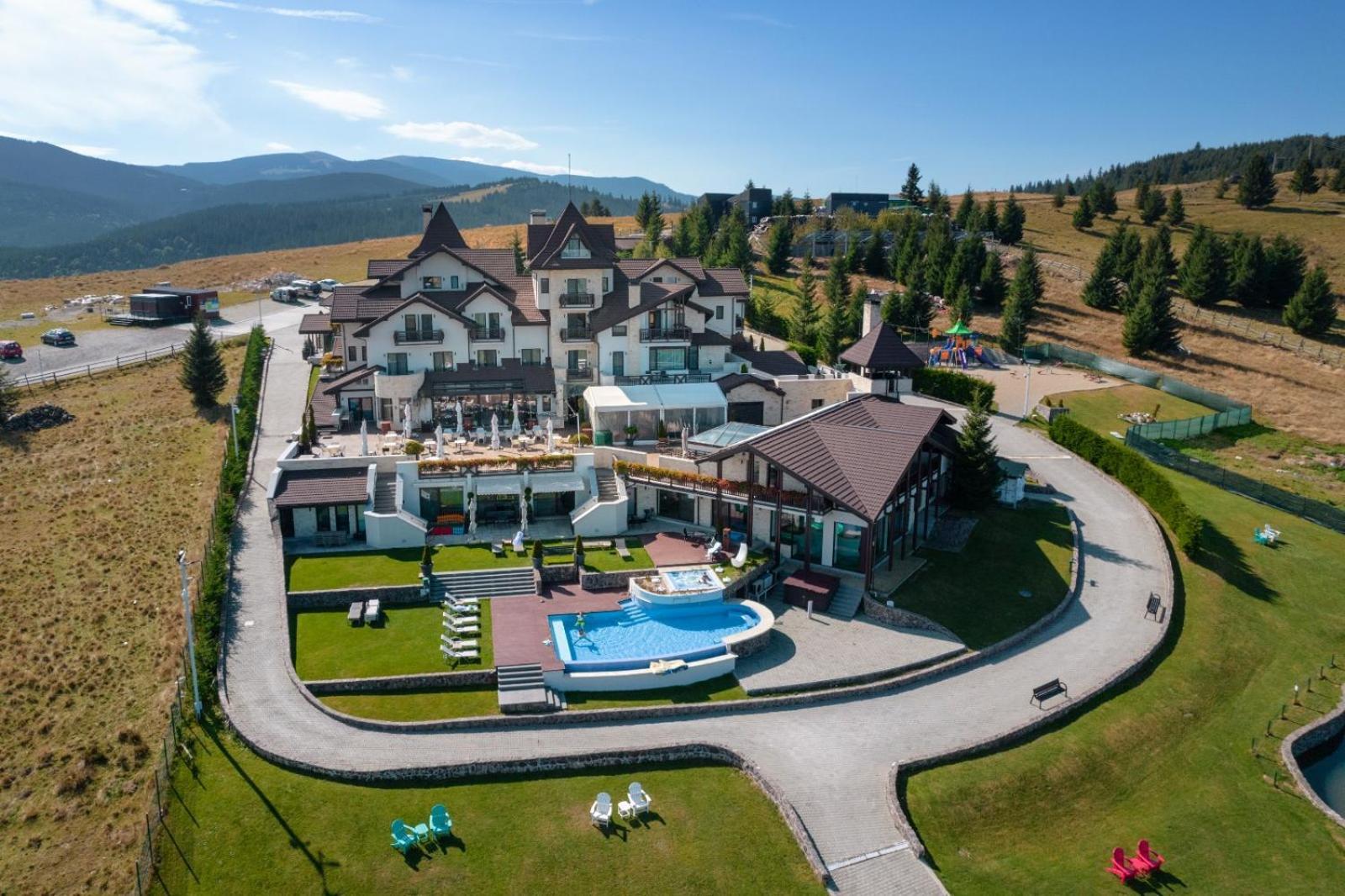 Castelnor Hotel Păltiniş Exterior foto